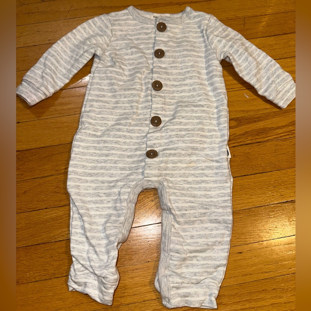 Baby white and grey onesie 6-9 months